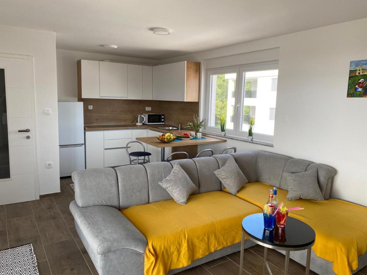 מאלינסקה Apartmani Grgic On The Adress Branka Fucica 96 מראה חיצוני תמונה